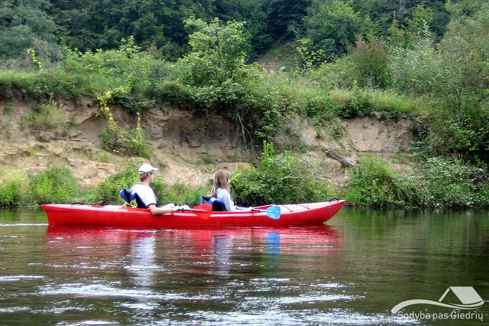 Baidarių nuoma Trakų rajone – plaukimas baidarėmis Aukštadvario apylinkėse